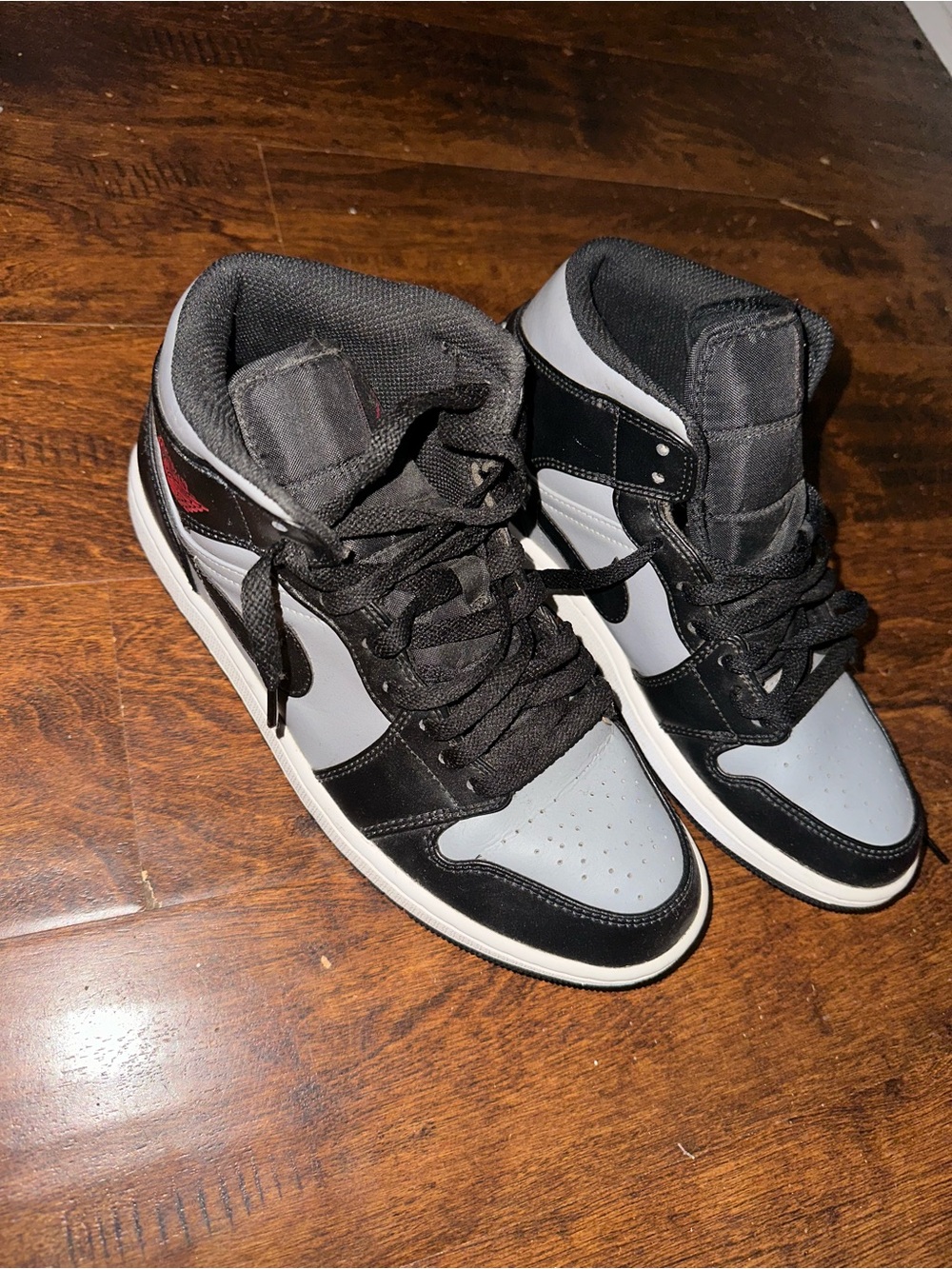 Air Jordan Retro Men's Black and Gray High-Top Sneakers - Classic Athletic Style - Picture 11 of 11
